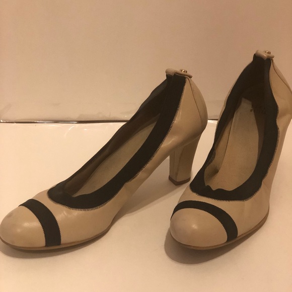 Stuart Weizmann Gorgeous shoes! Size 11 cream and black. - Picture 2 of 3